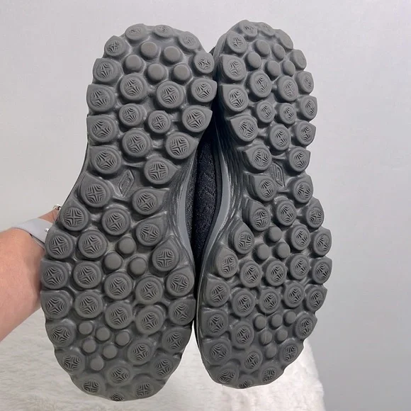 Sketchers Black Axis GoWalk 2 Mesh Slip-On Walking Shoe size 6 - Picture 9 of 12